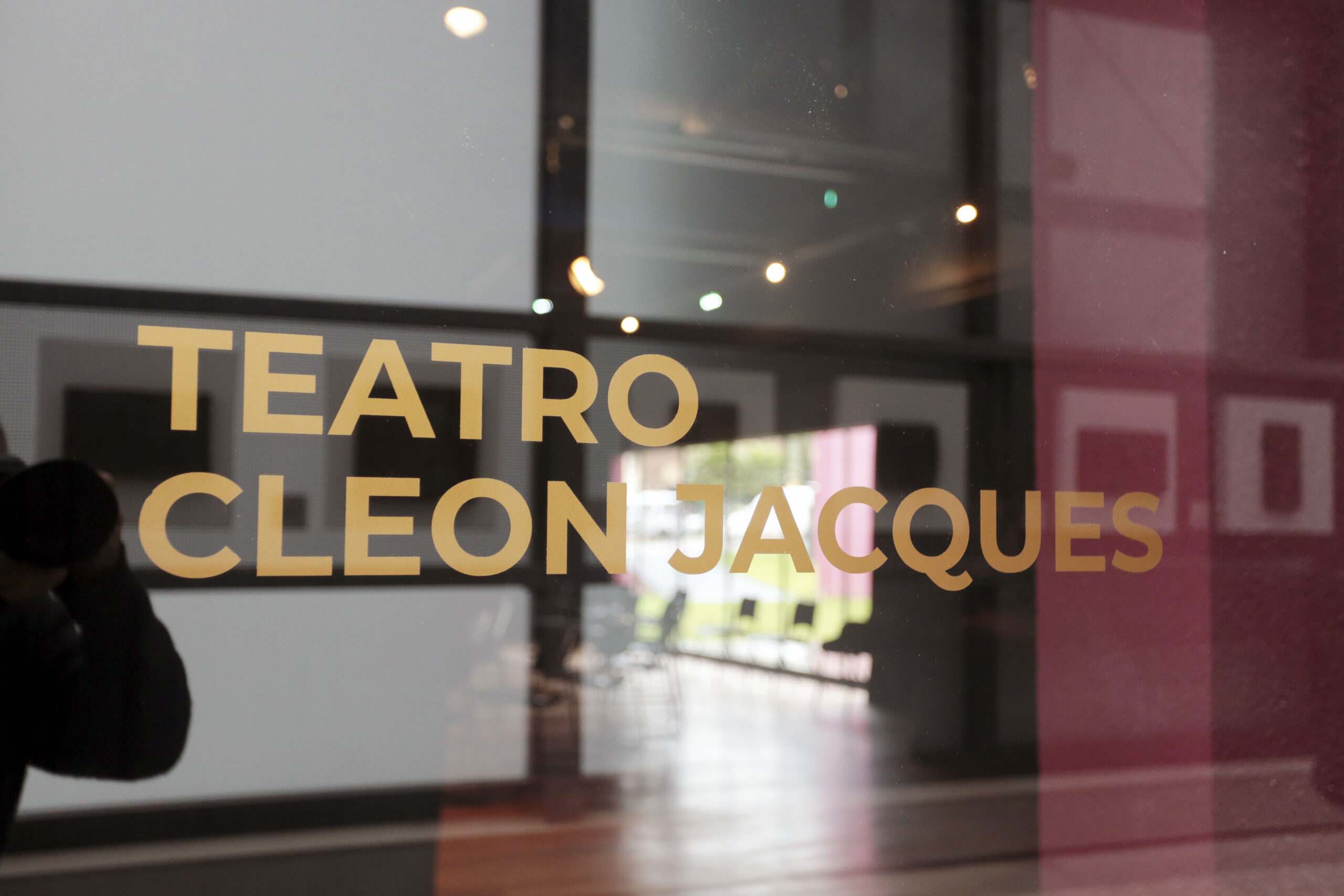 Teatro Cleon Jacques - Memorial Paranista